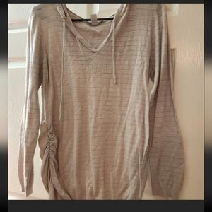 Women's Cream & Gold Striped Hooded V-Neck Top